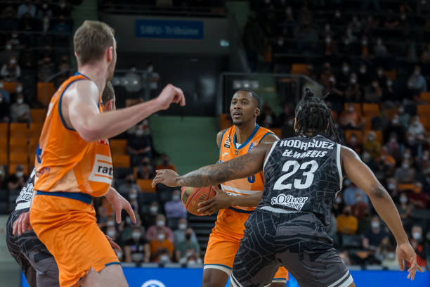 赖个人单打 赖个人单打